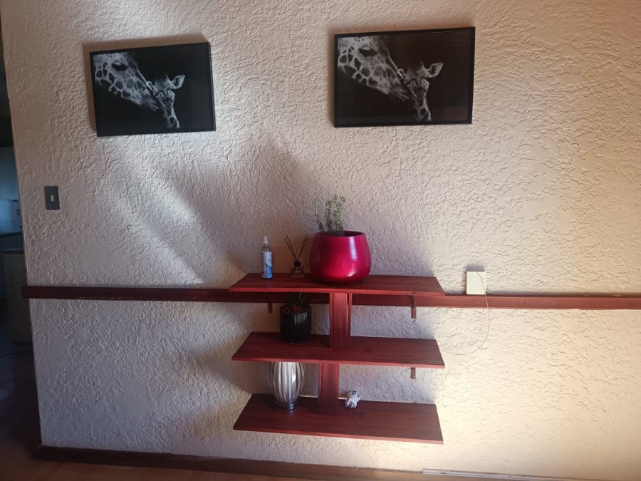 3 Bedroom Property for Sale in Riviera Northern Cape